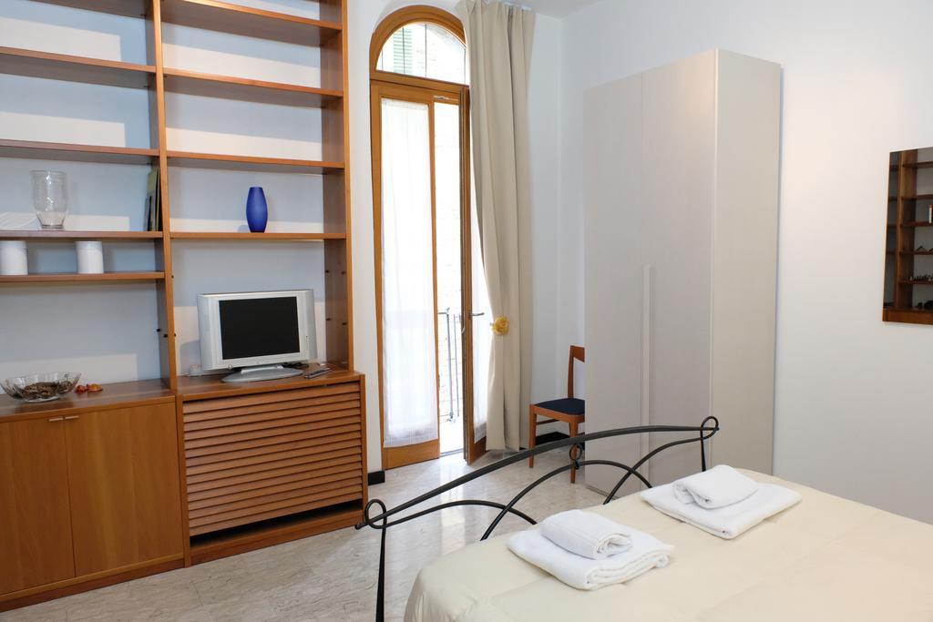 Apartament Deluxe Quattro Spade Verona Buitenkant foto