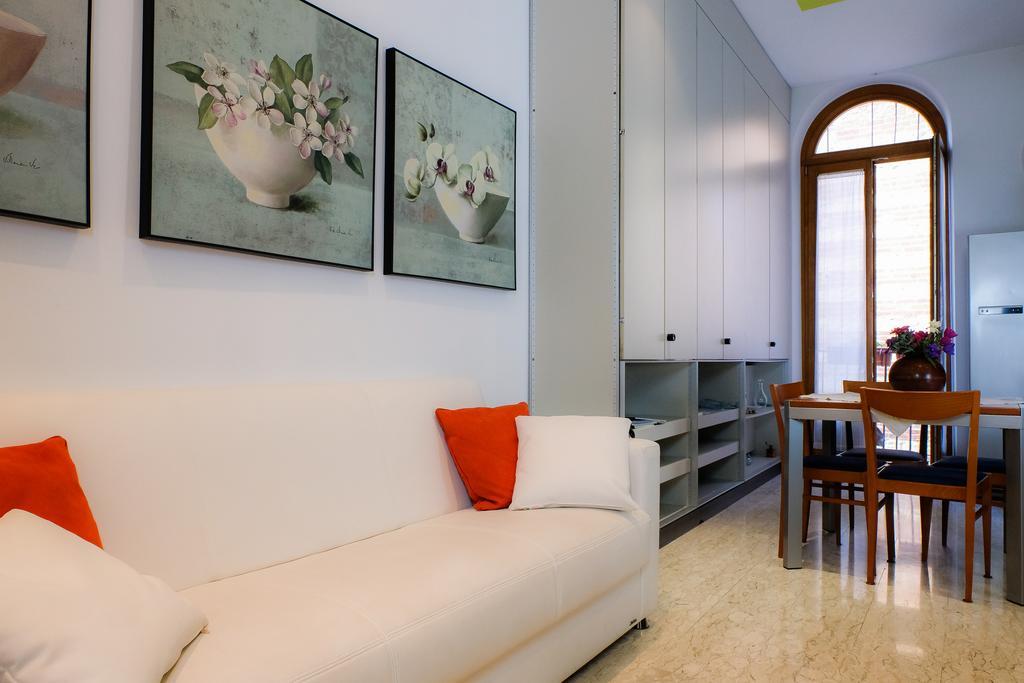 Apartament Deluxe Quattro Spade Verona Buitenkant foto
